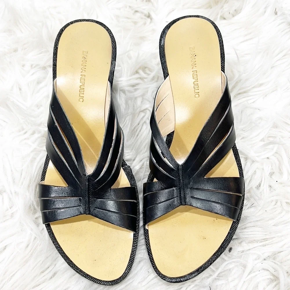 BANANA Republic Marbella Black Leather & Denim Criss Cross Wedges 6